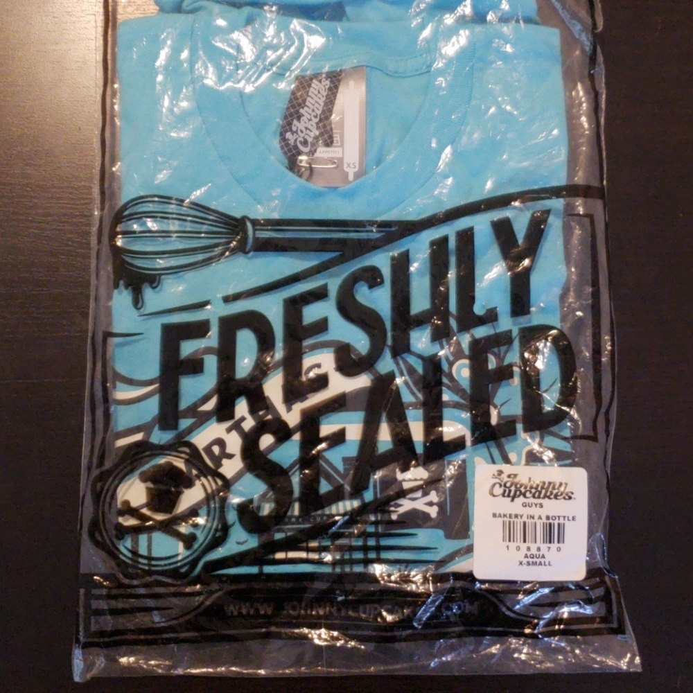 Martha's Vineyard Exclusive J shirt